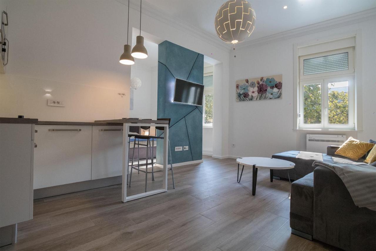 Twin Center Apartments Belgrade Luaran gambar